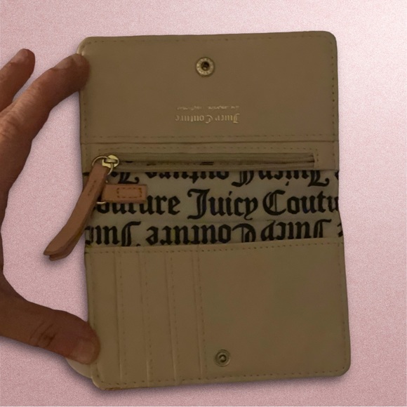 ‼️SOLD‼️🌼Juicy Couture Hearts & Soul Forget Me Not Wallet, Pink - Picture 3 of 4